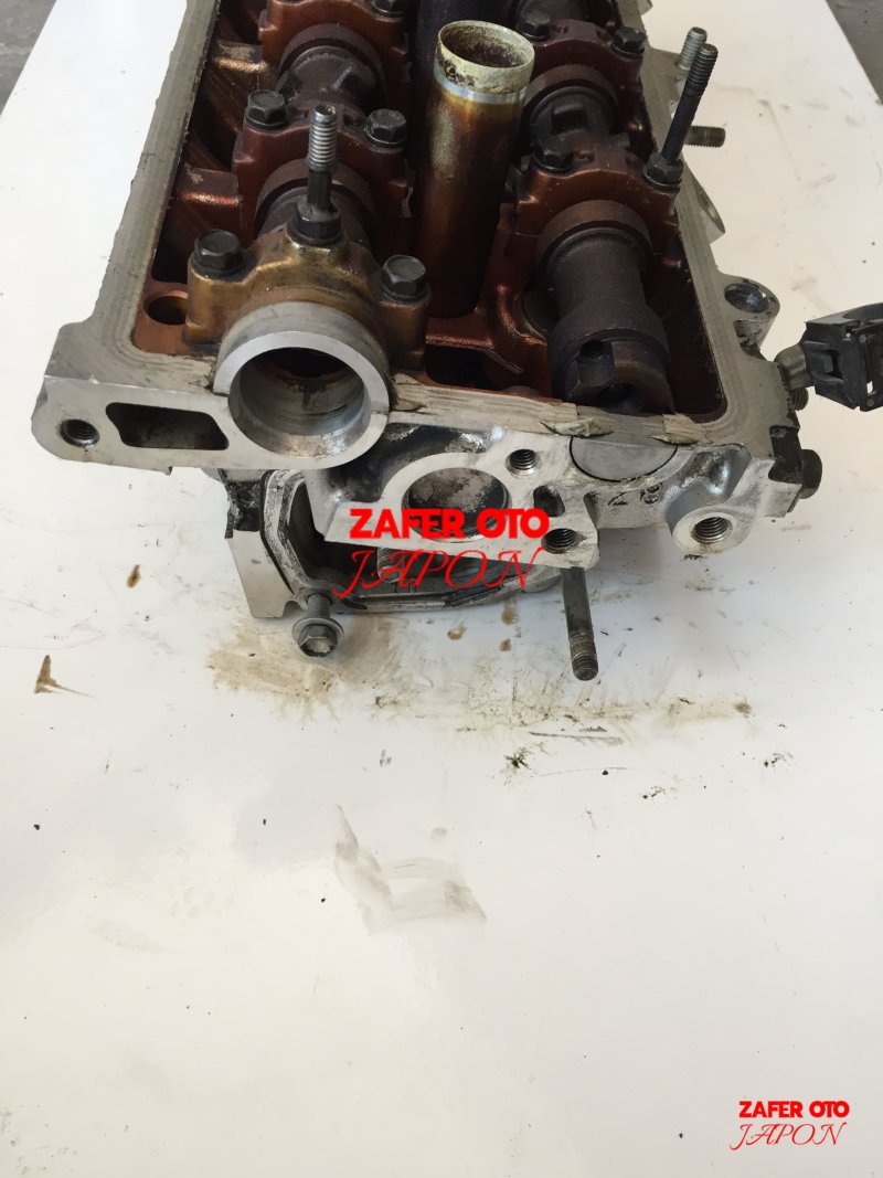 TOYOTA - COROLLA / 4E 1.3 (16V) ENJEKSİYONLU SİLİNDİR KAPAĞI